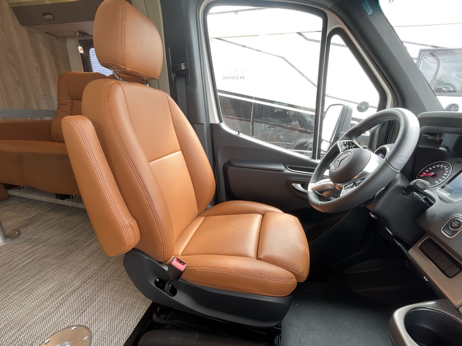 2025 Mercedes Benz Sprinter 3500 photo 24