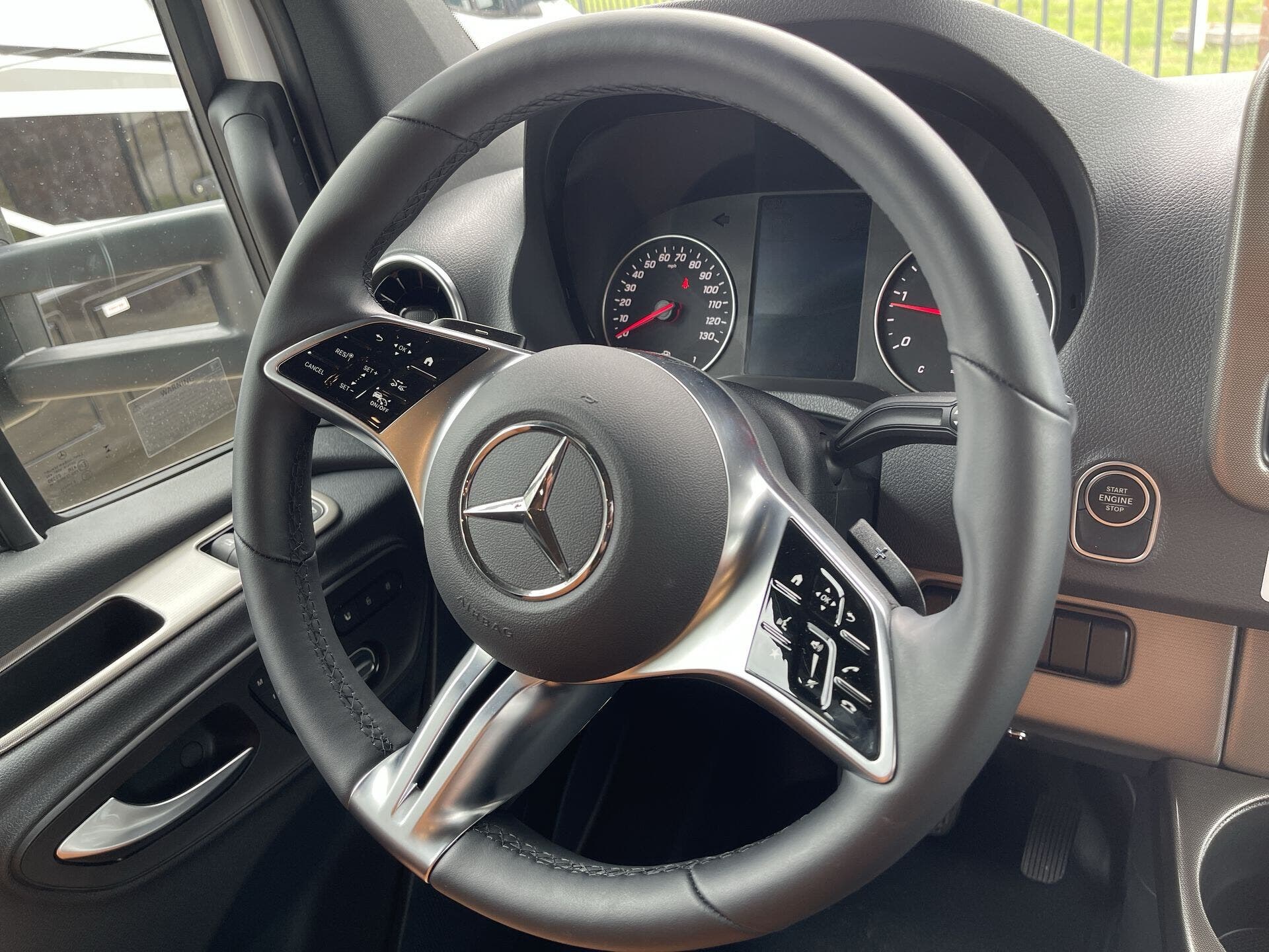 2025 Mercedes Benz Sprinter 3500 photo 27