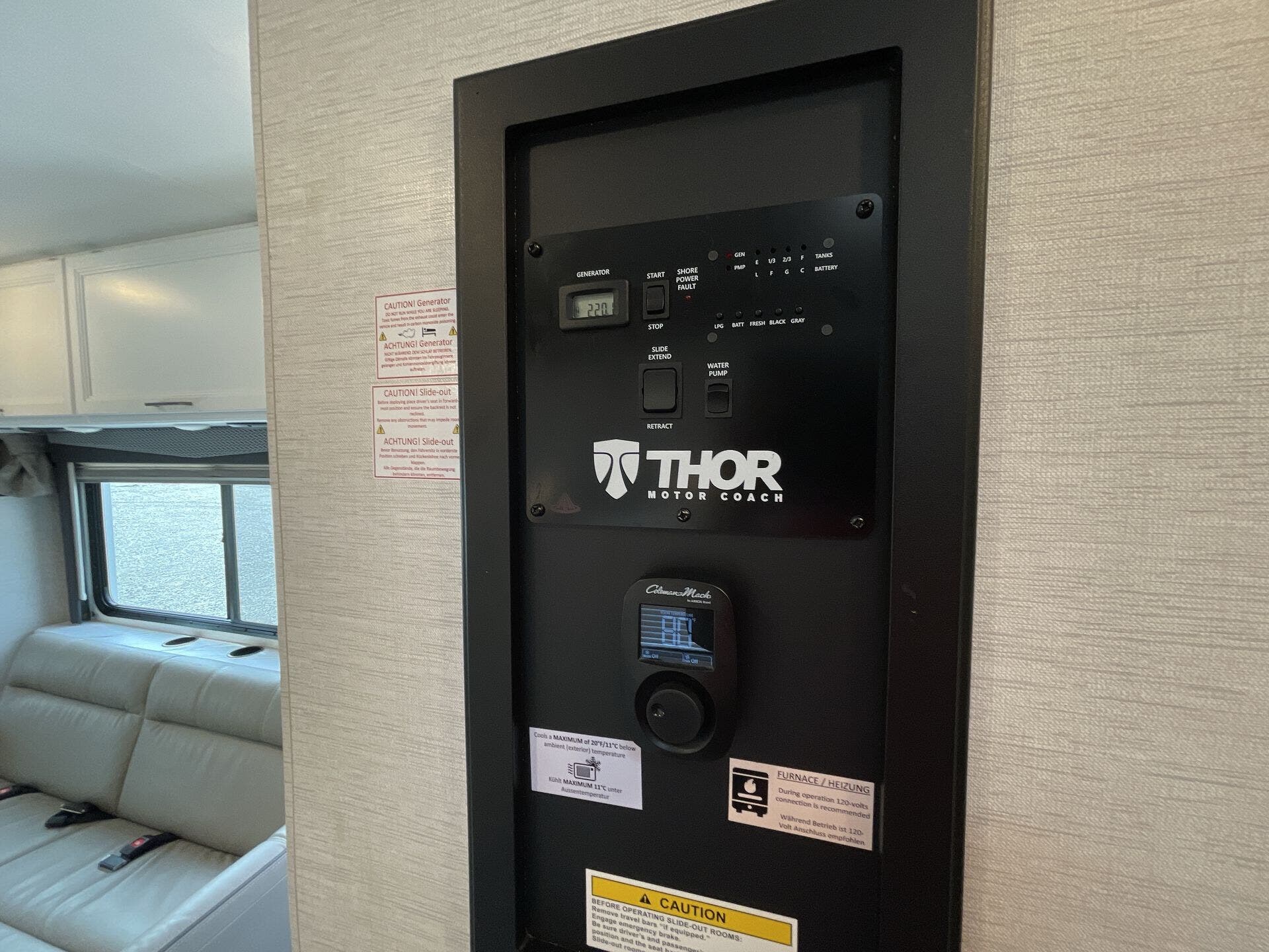 2024 Ford E-450 photo 4