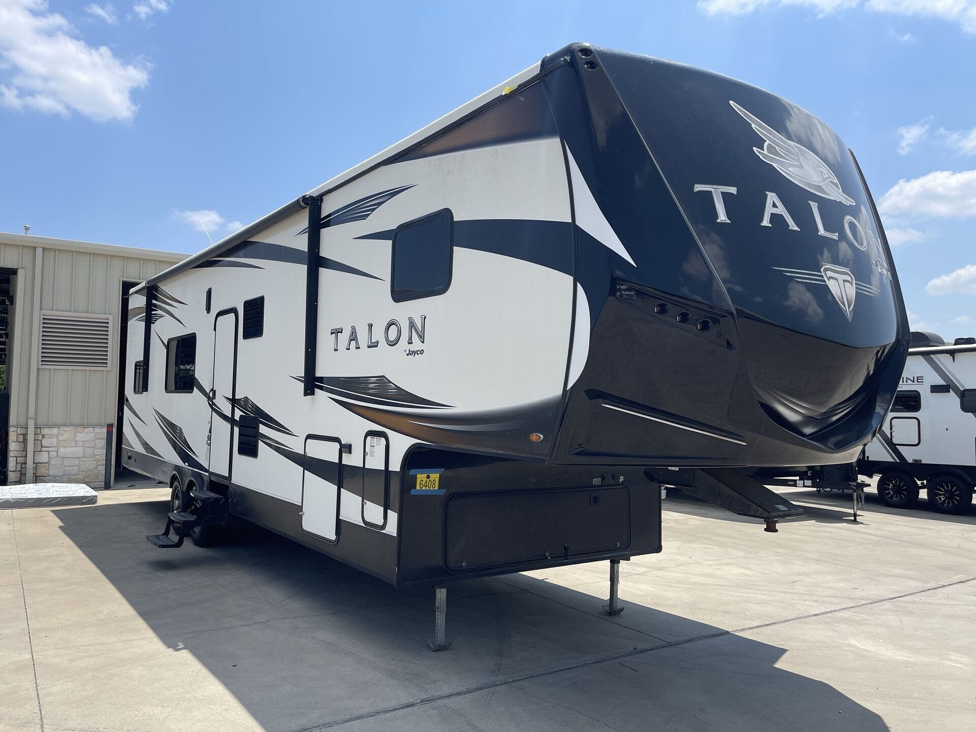 T.V 2018 Jayco TALON-ZX 320T