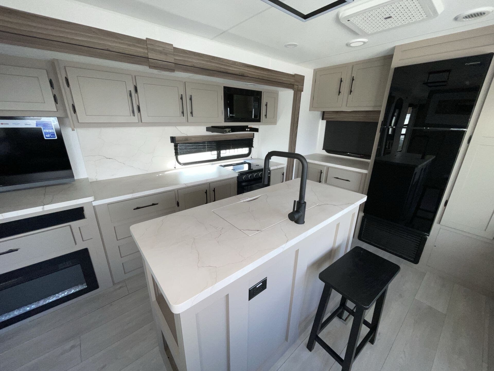 New 2026 K-Z Connect 333RLK available in Rockwall, Texas