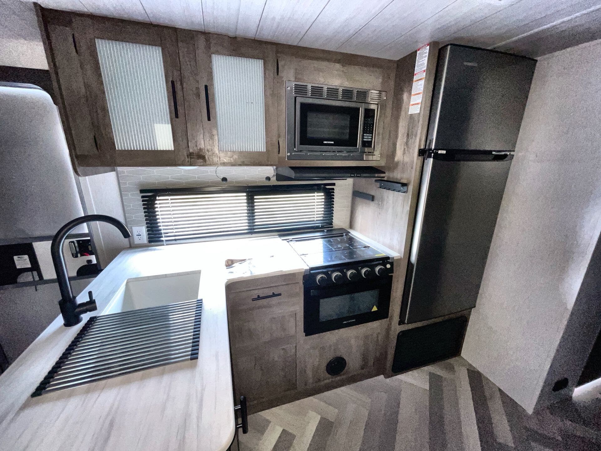 2022 Forest River 28VBXL - Used Travel Trailer For Sale by McClain's RV Rockwall in Rockwall, Texas