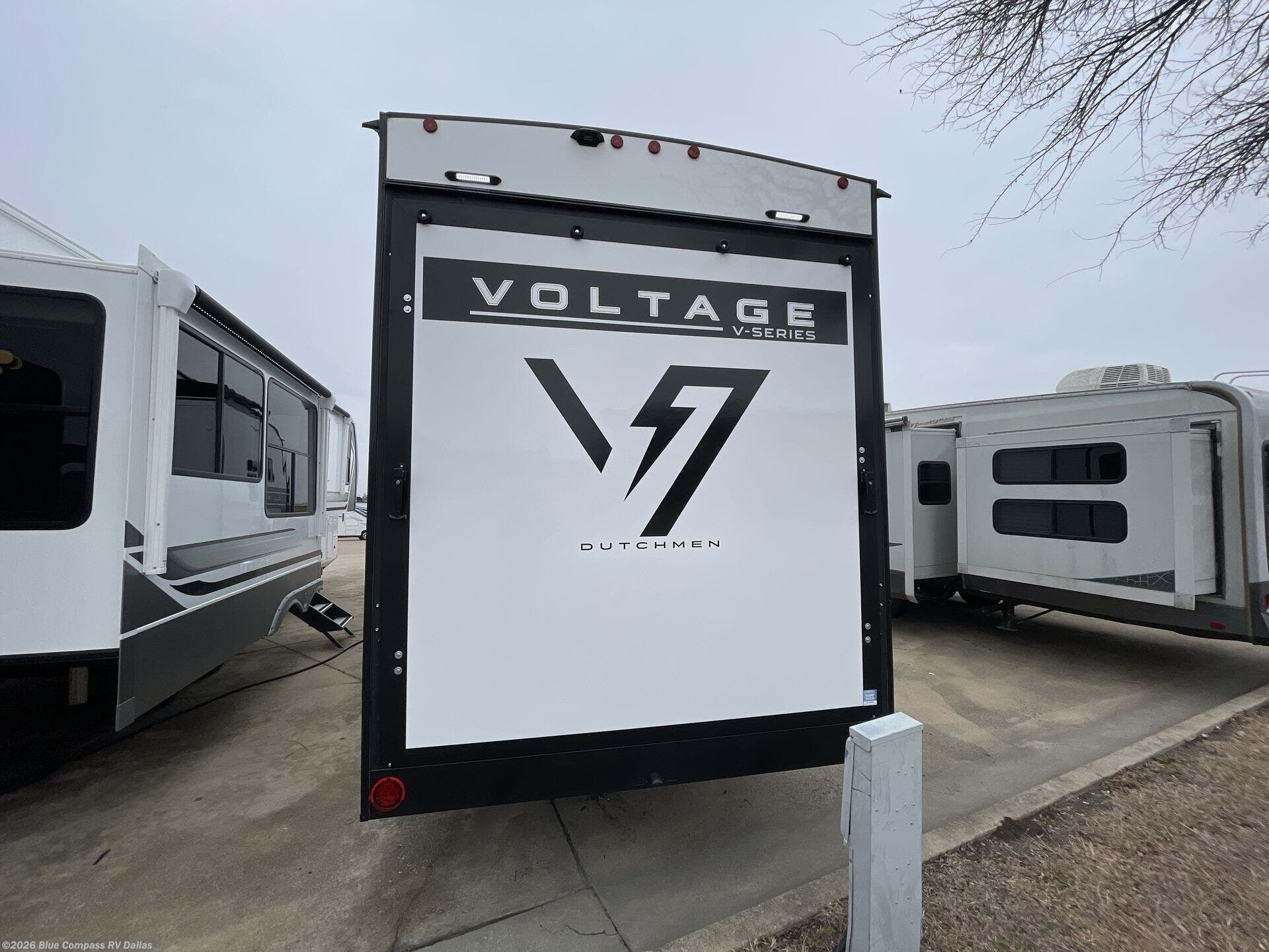 New 2025 Dutchmen Voltage V-Series 3500 available in Mesquite, Texas