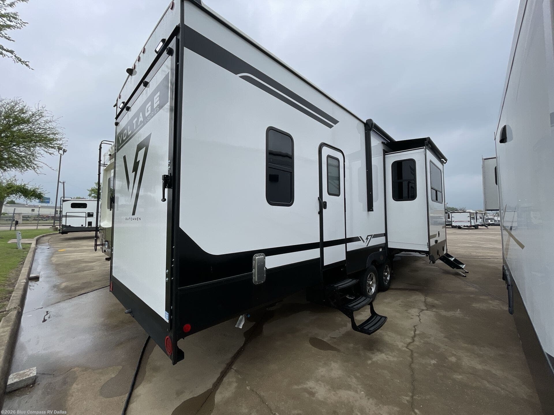 2025 Voltage V-Series 3600 by Dutchmen from Blue Compass RV Dallas in Mesquite, Texas
