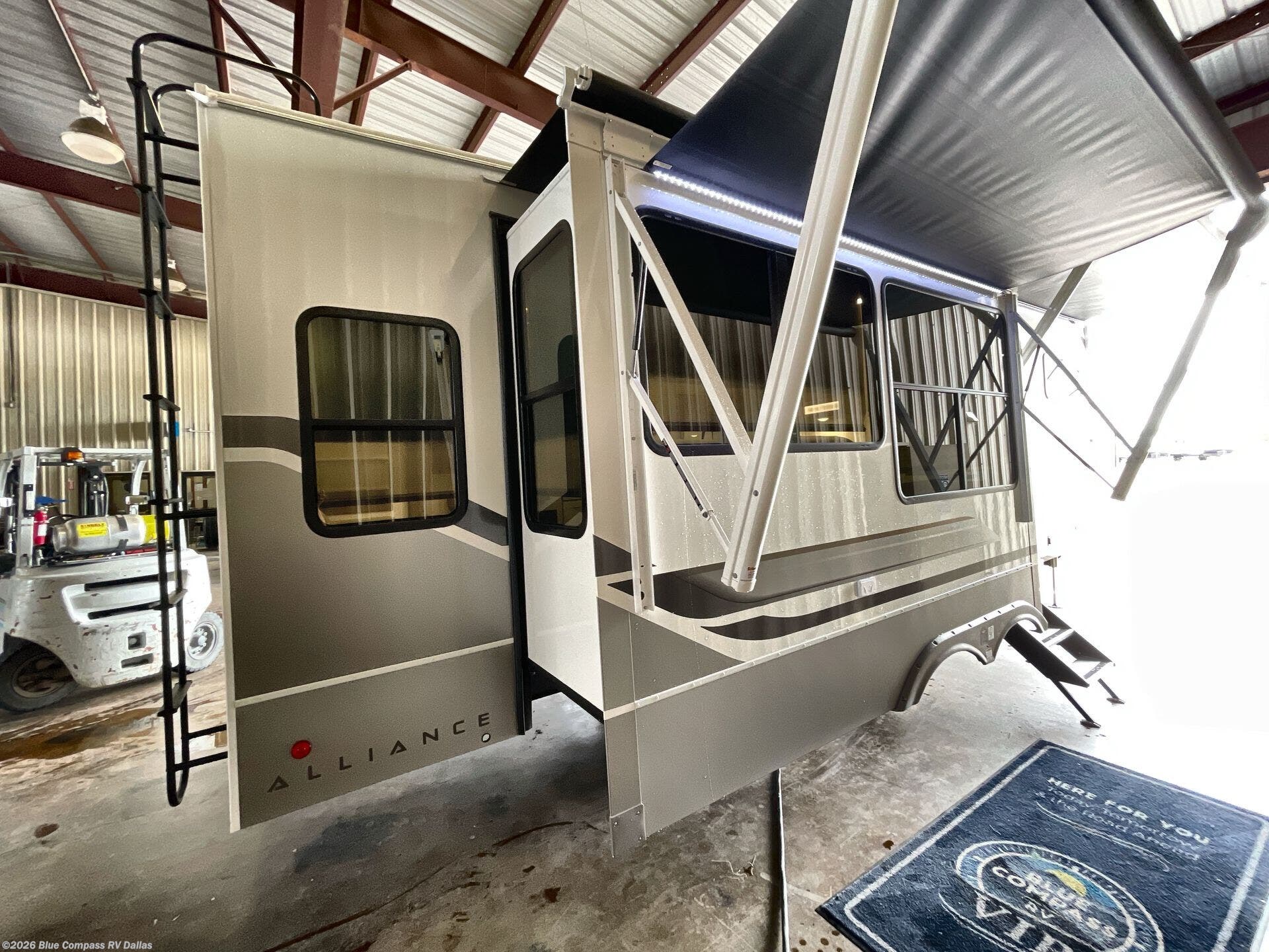 New 2025 Alliance RV Paradigm 310RL available in Mesquite, Texas