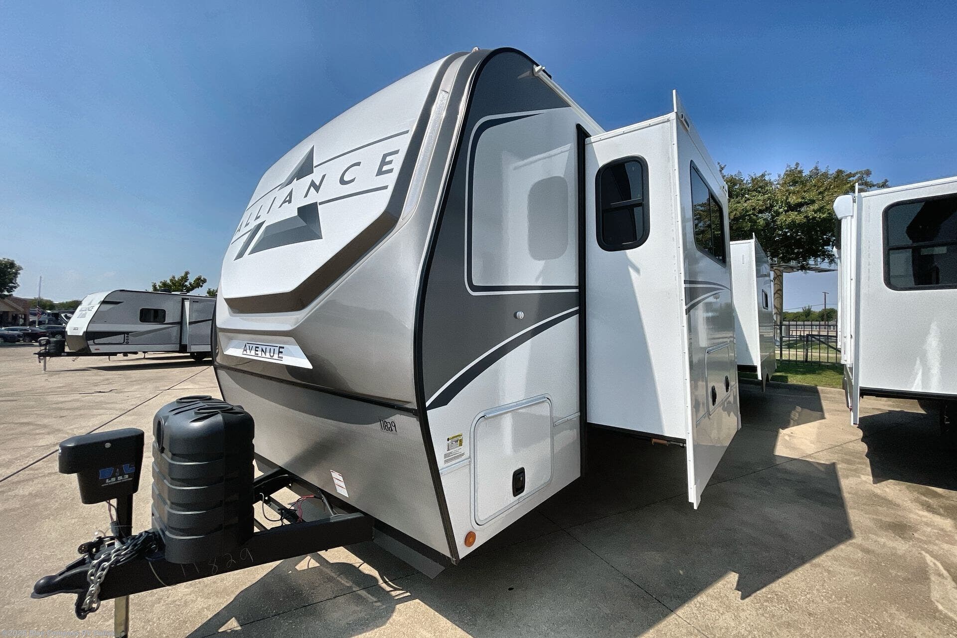 New 2026 Alliance RV Avenue 332RL available in Mesquite, Texas