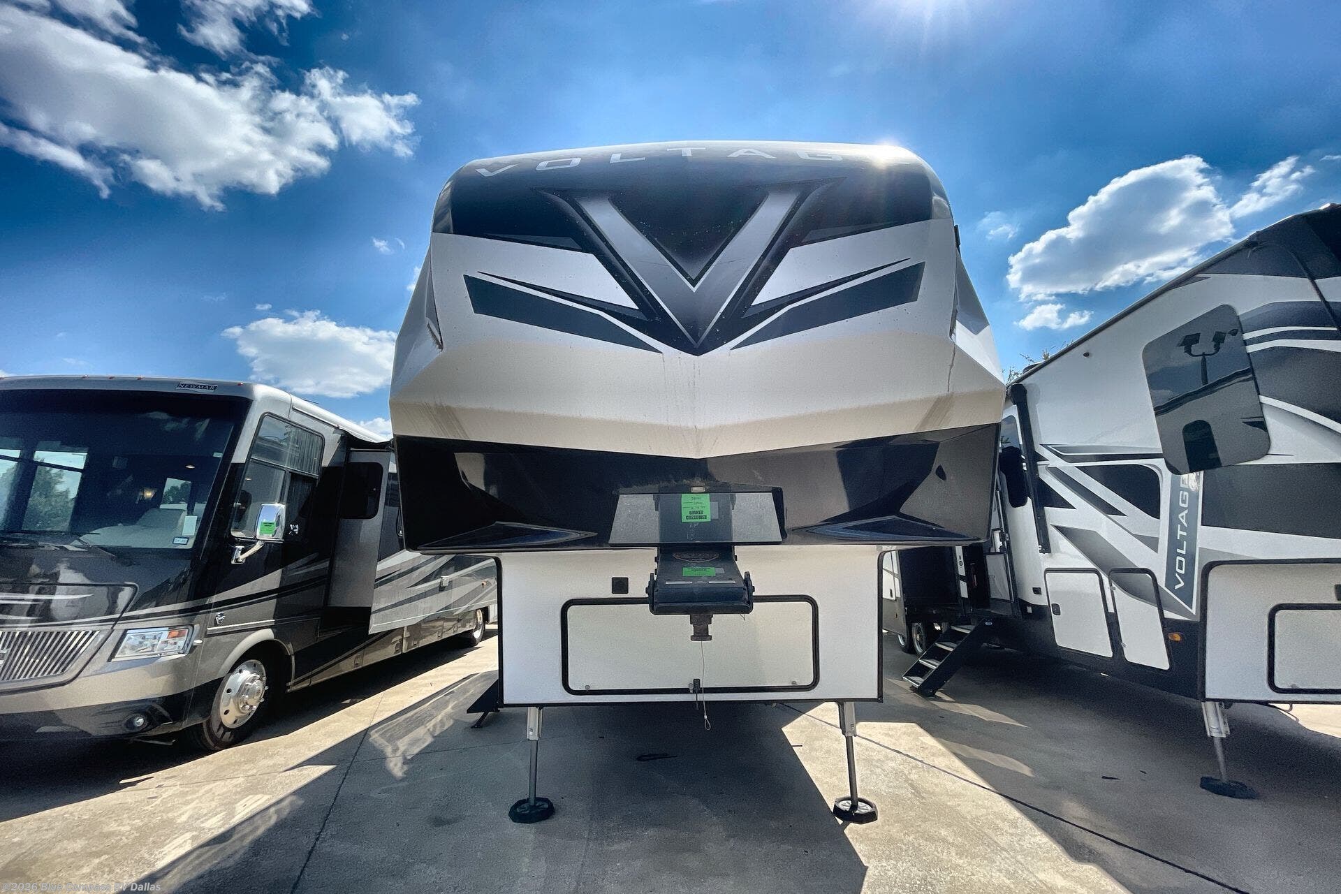 2021 Voltage 4175 by Dutchmen from Blue Compass RV Dallas in Mesquite, Texas