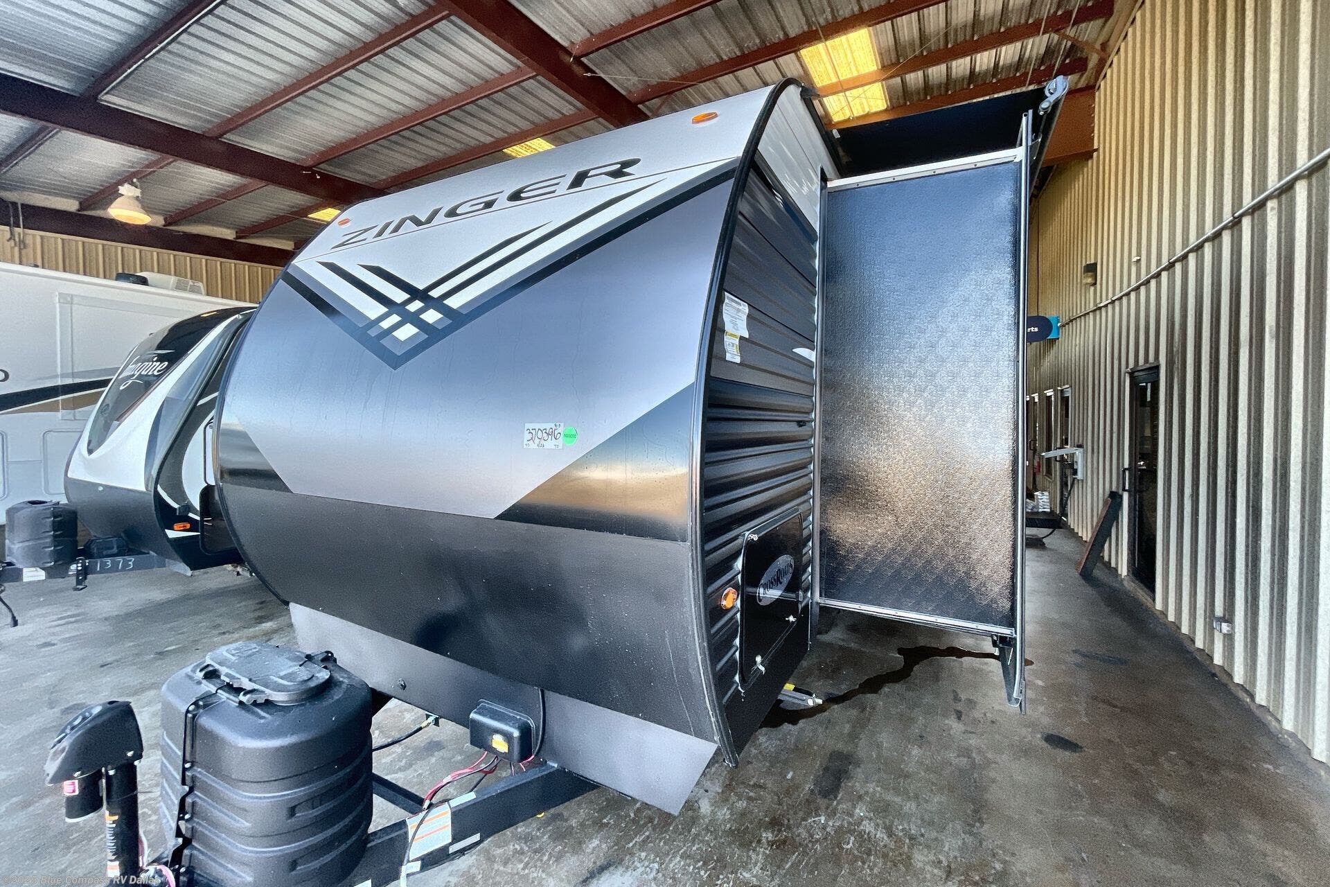 New 2026 CrossRoads Zinger 390DB available in Mesquite, Texas