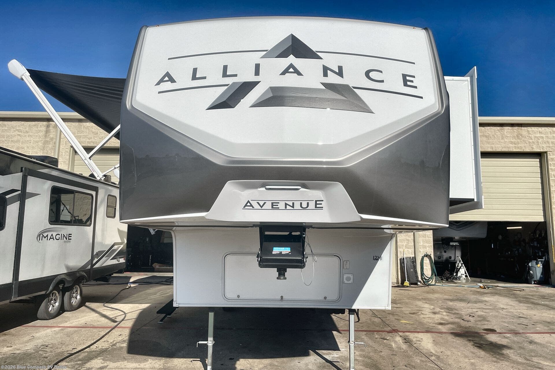 2026 Avenue 32RLS by Alliance RV from Blue Compass RV Dallas in Mesquite, Texas