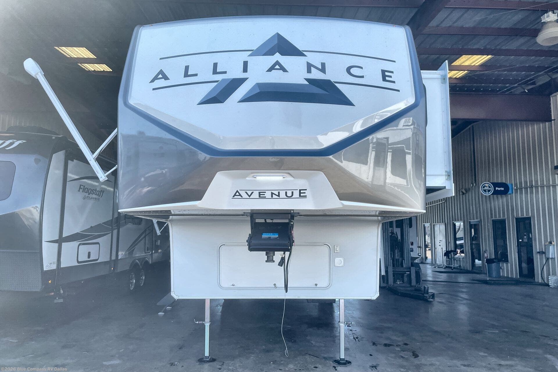 2026 Avenue 35RKS by Alliance RV from Blue Compass RV Dallas in Mesquite, Texas