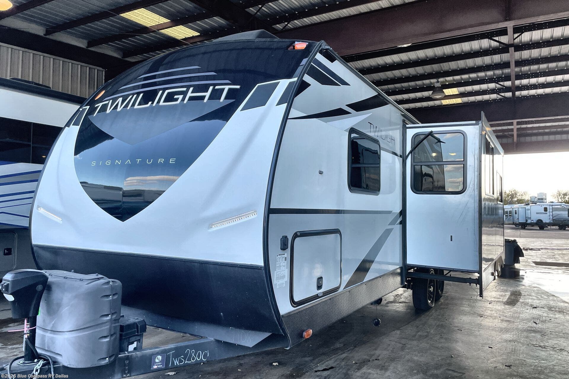 Used 2021 Cruiser RV Twilight Signature 2800 available in Mesquite, Texas
