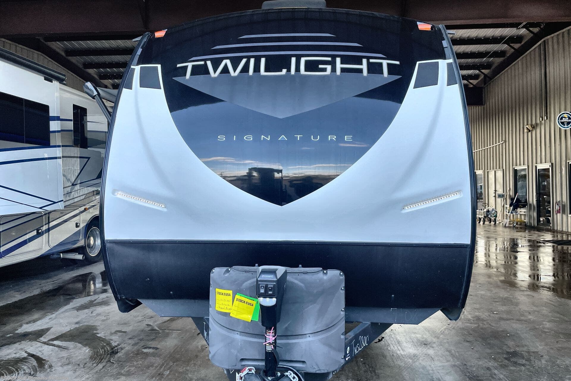 2021 Twilight Signature 2800 by Cruiser RV from Blue Compass RV Dallas in Mesquite, Texas