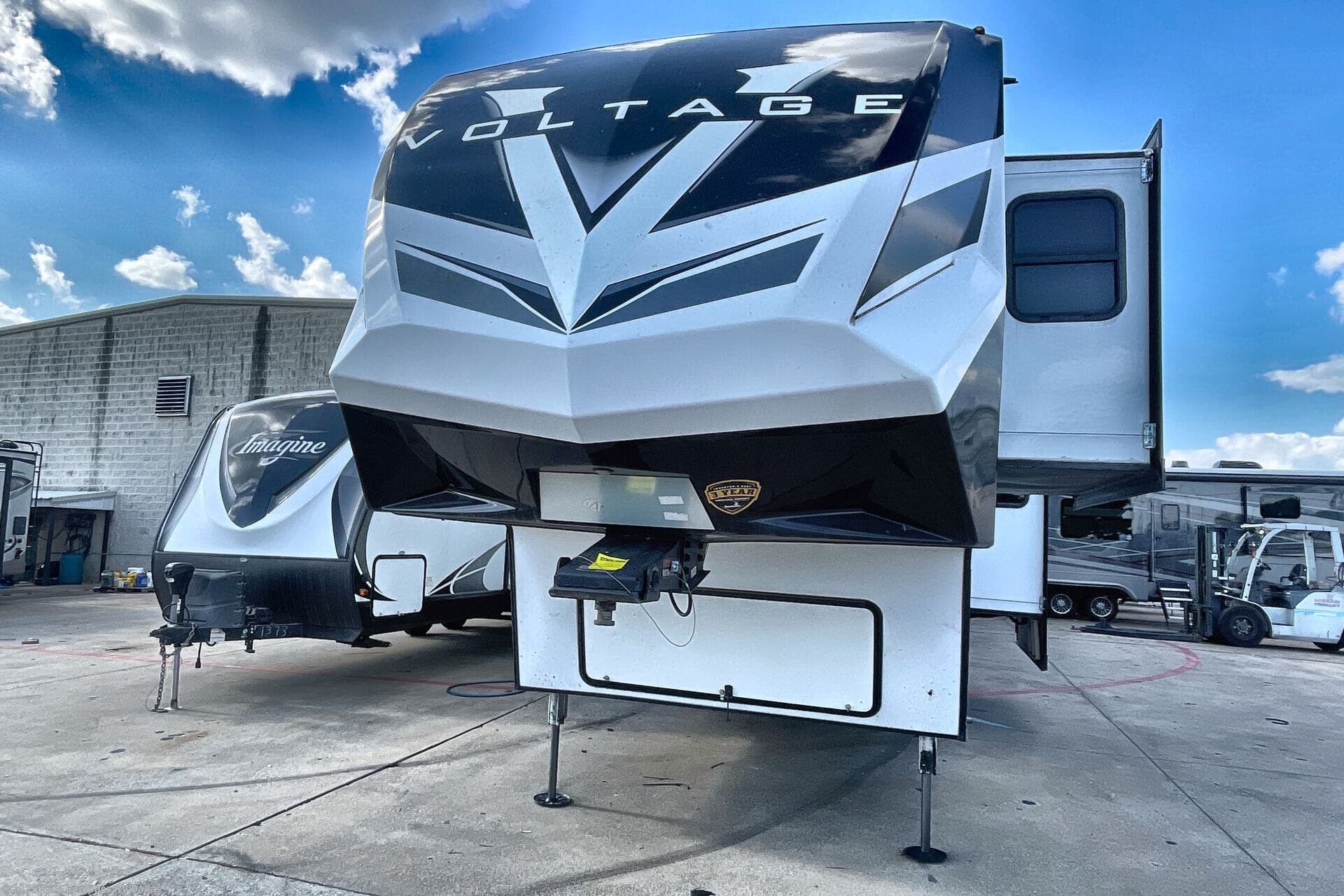 2022 Voltage VT4245 by Dutchmen from Blue Compass RV Dallas in Mesquite, Texas