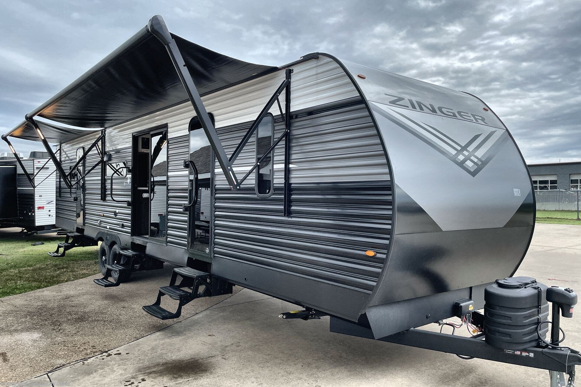 2026 Zinger 390DB by CrossRoads from Blue Compass RV Dallas in Mesquite, Texas