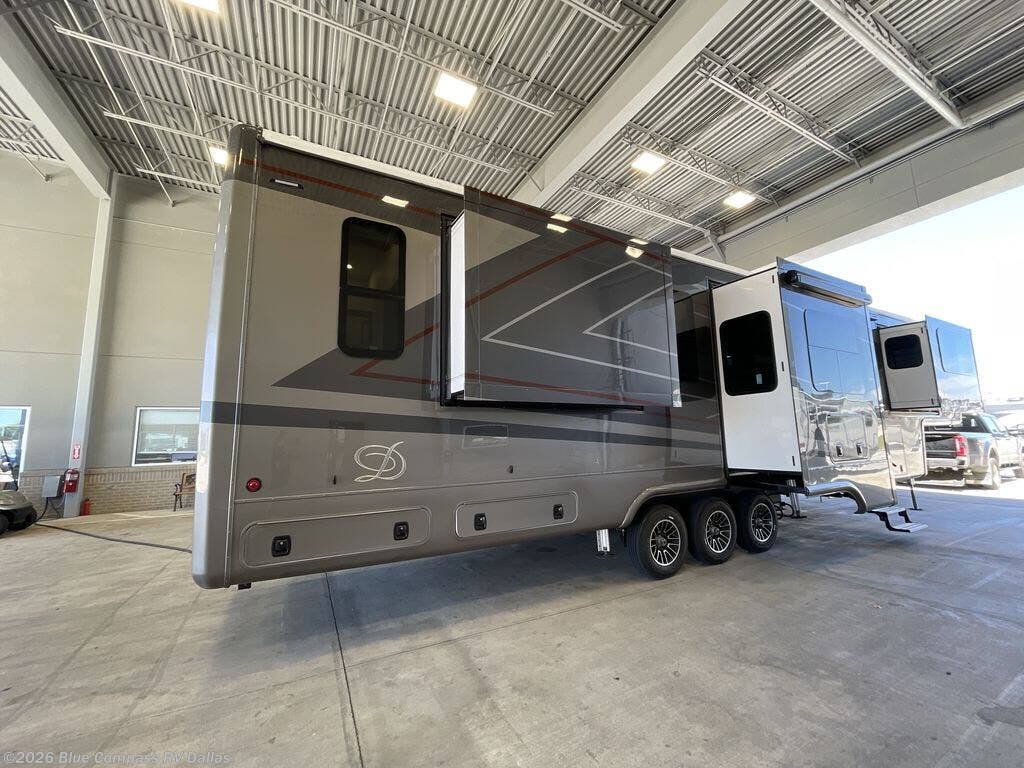 New 2025 DRV Mobile Suites NASHVILLE available in Mesquite, Texas