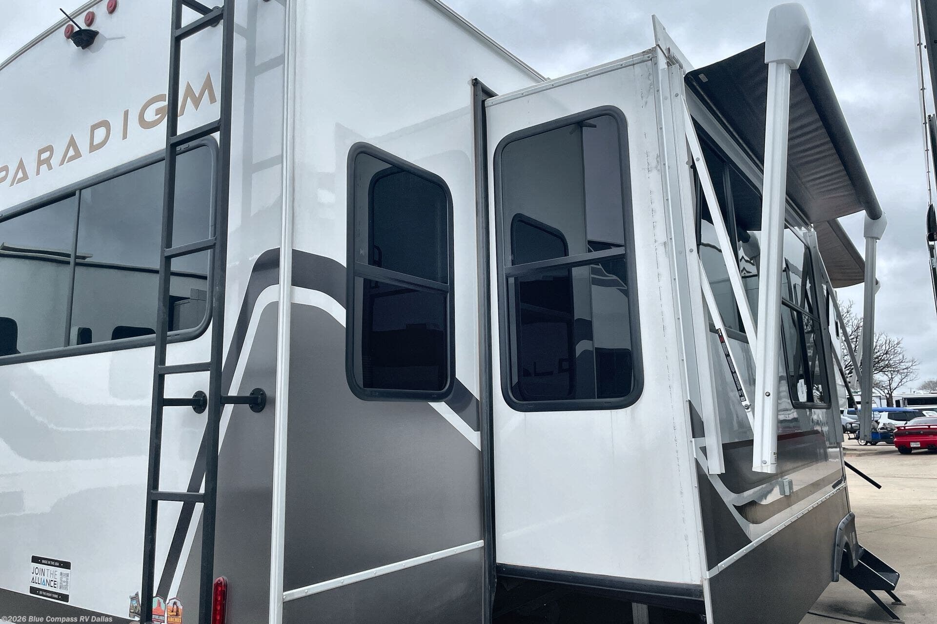 Used 2025 Alliance RV Paradigm 370FB available in Mesquite, Texas