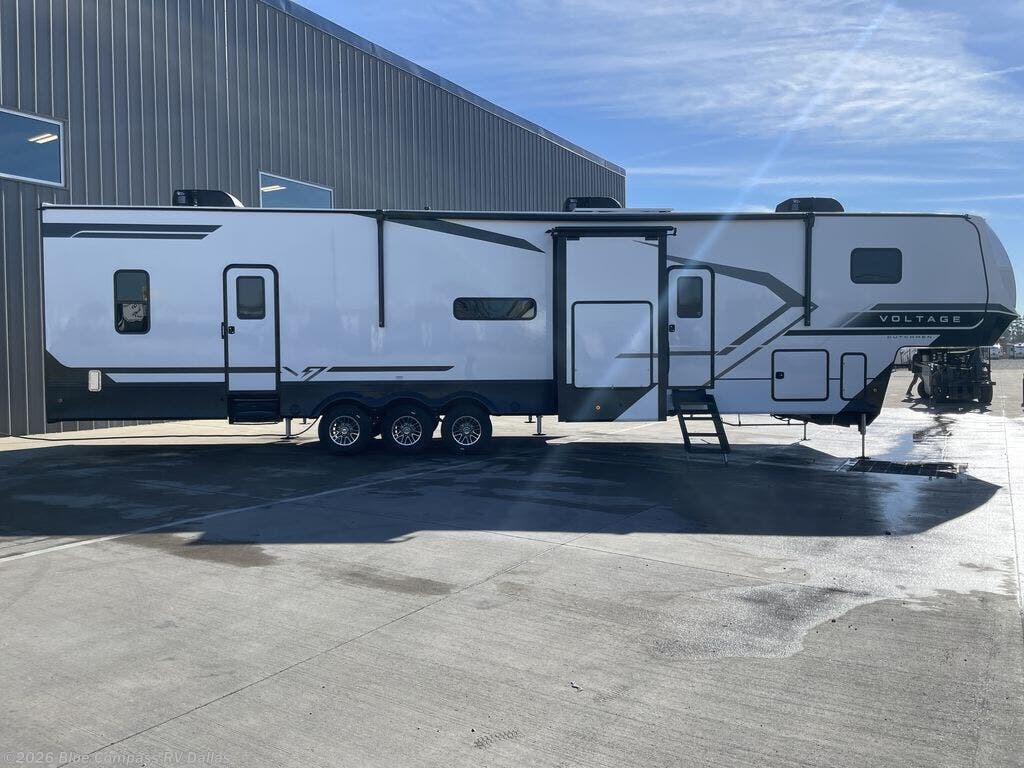 2026 Dutchmen Voltage V-Series 4250 - New Fifth Wheel For Sale by Blue Compass RV Dallas in Mesquite, Texas