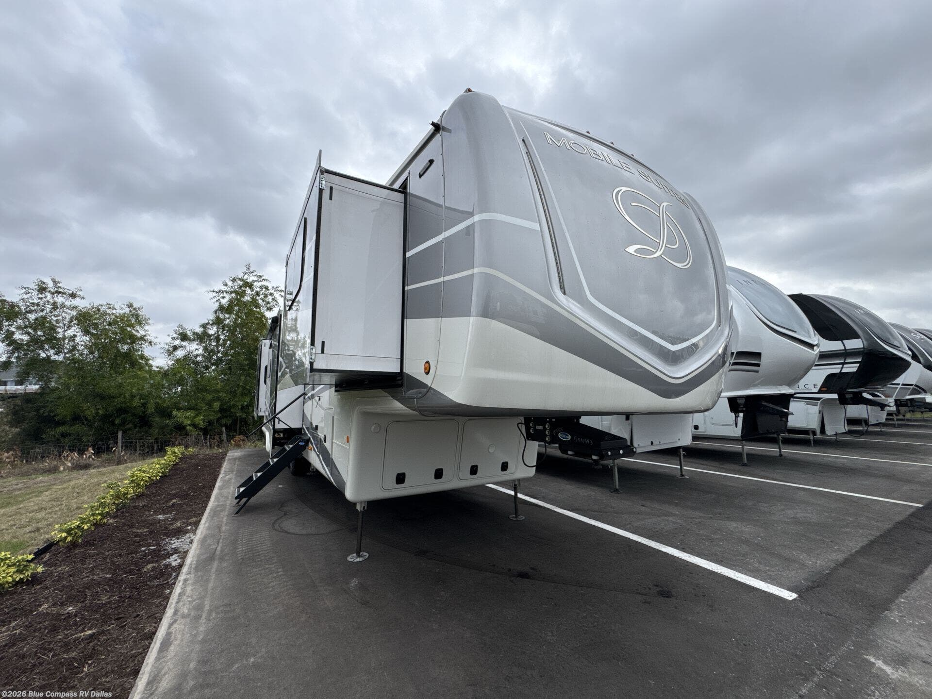 2025 Mobile Suites MS Orlando by DRV from Blue Compass RV Dallas in Mesquite, Texas