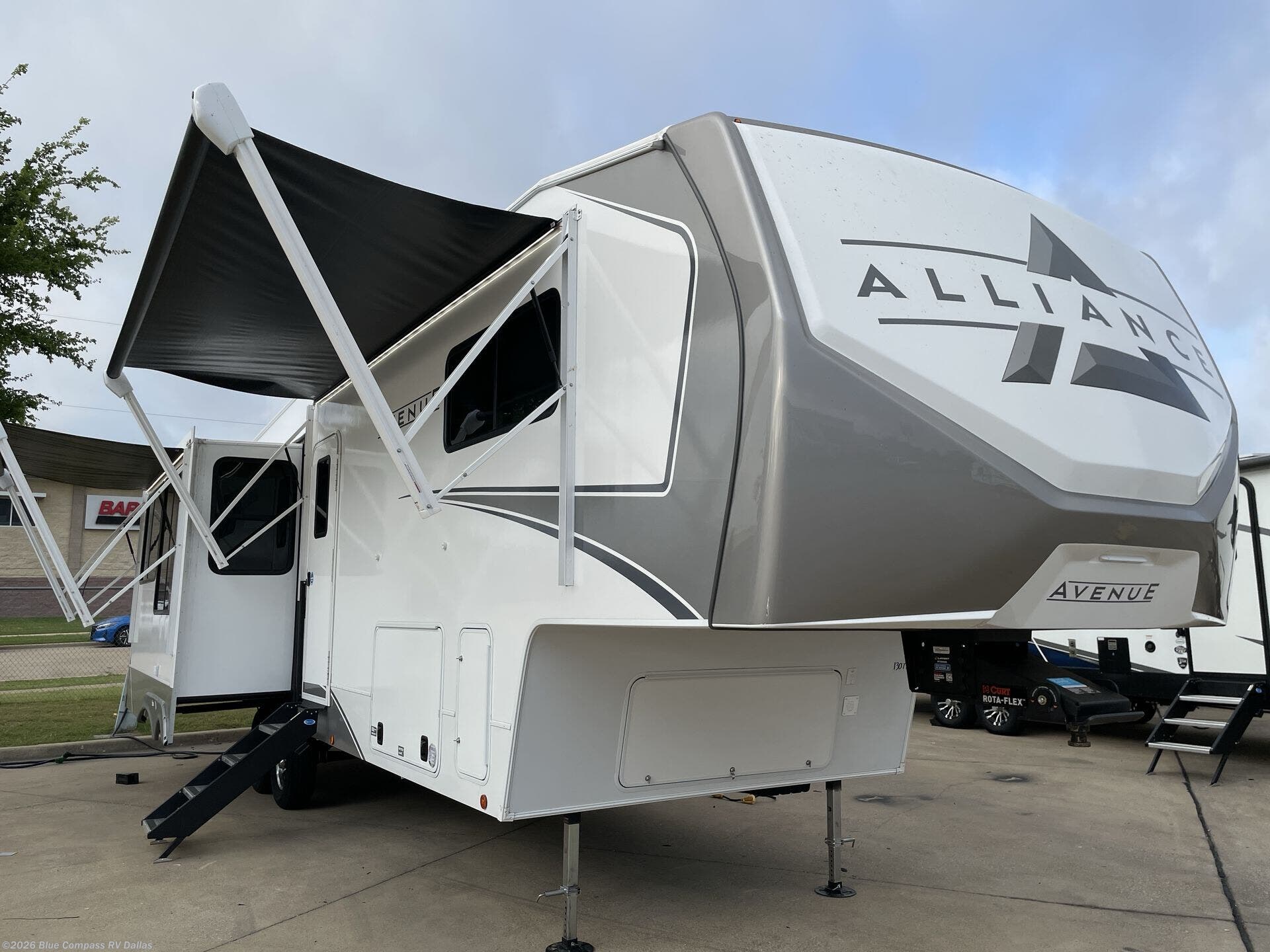 New 2026 Alliance RV Avenue 32RLS available in Mesquite, Texas
