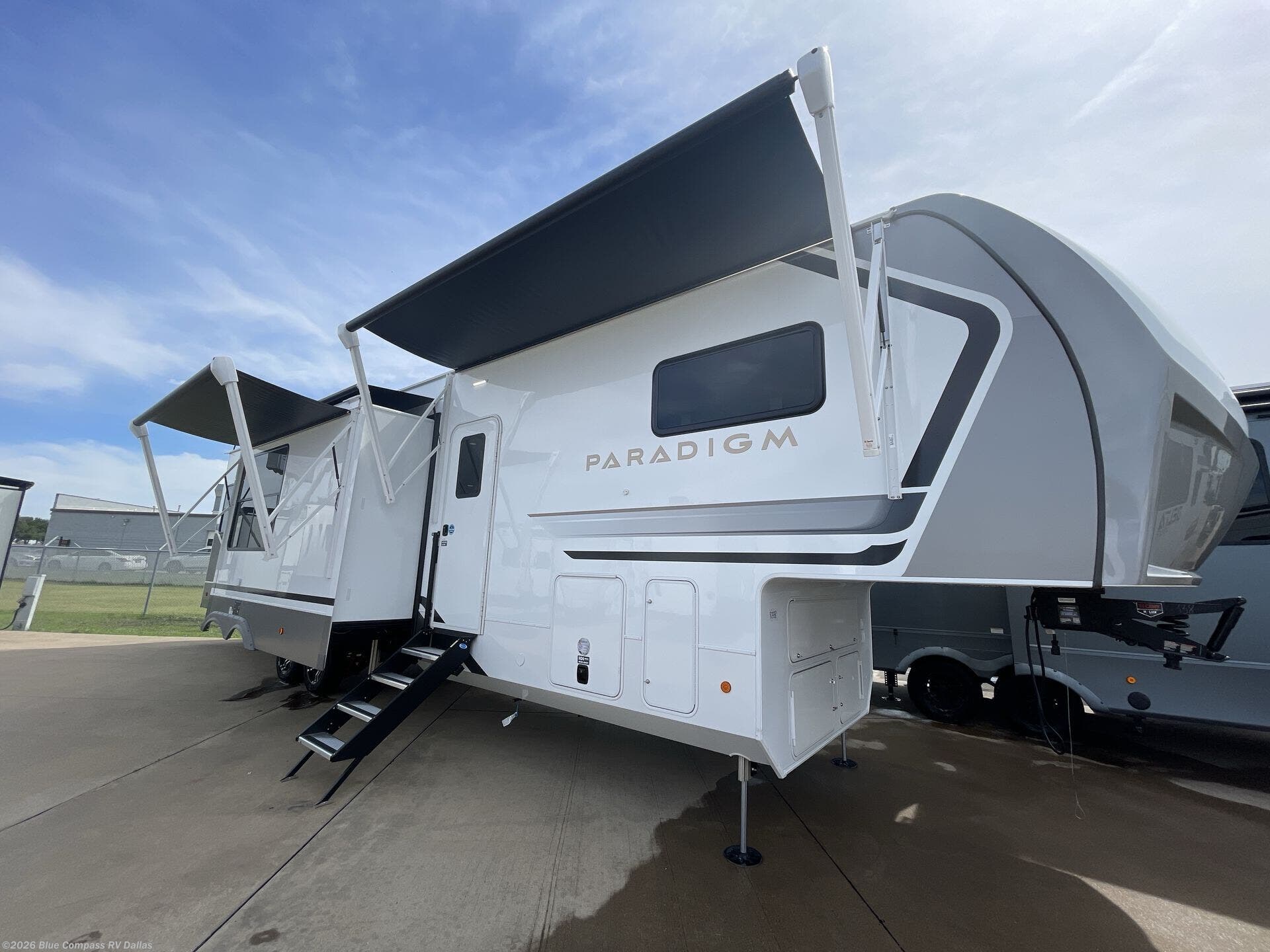 2026 Paradigm 395DS by Alliance RV from Blue Compass RV Dallas in Mesquite, Texas