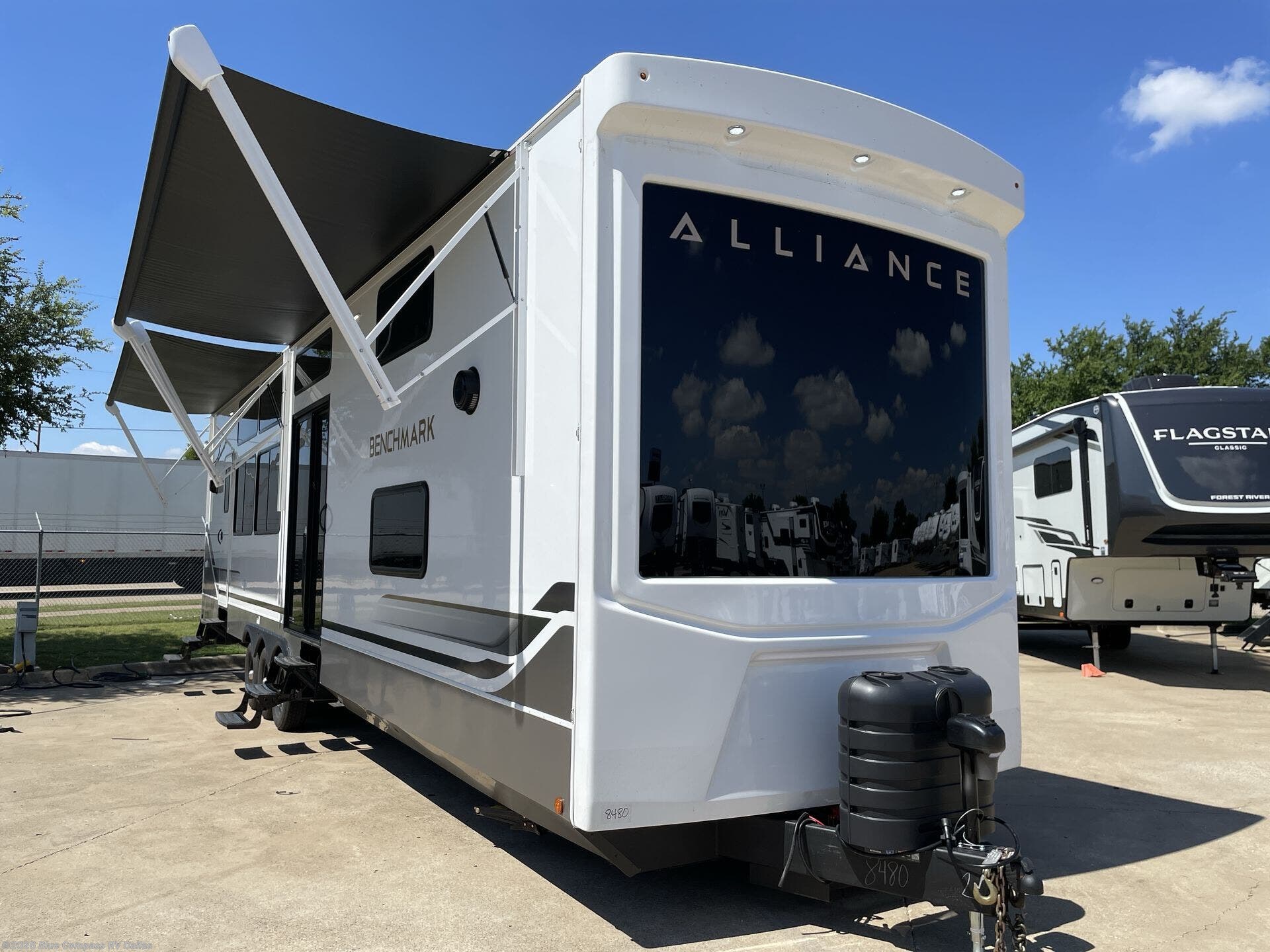 New 2026 Alliance RV Benchmark 44LFT available in Mesquite, Texas