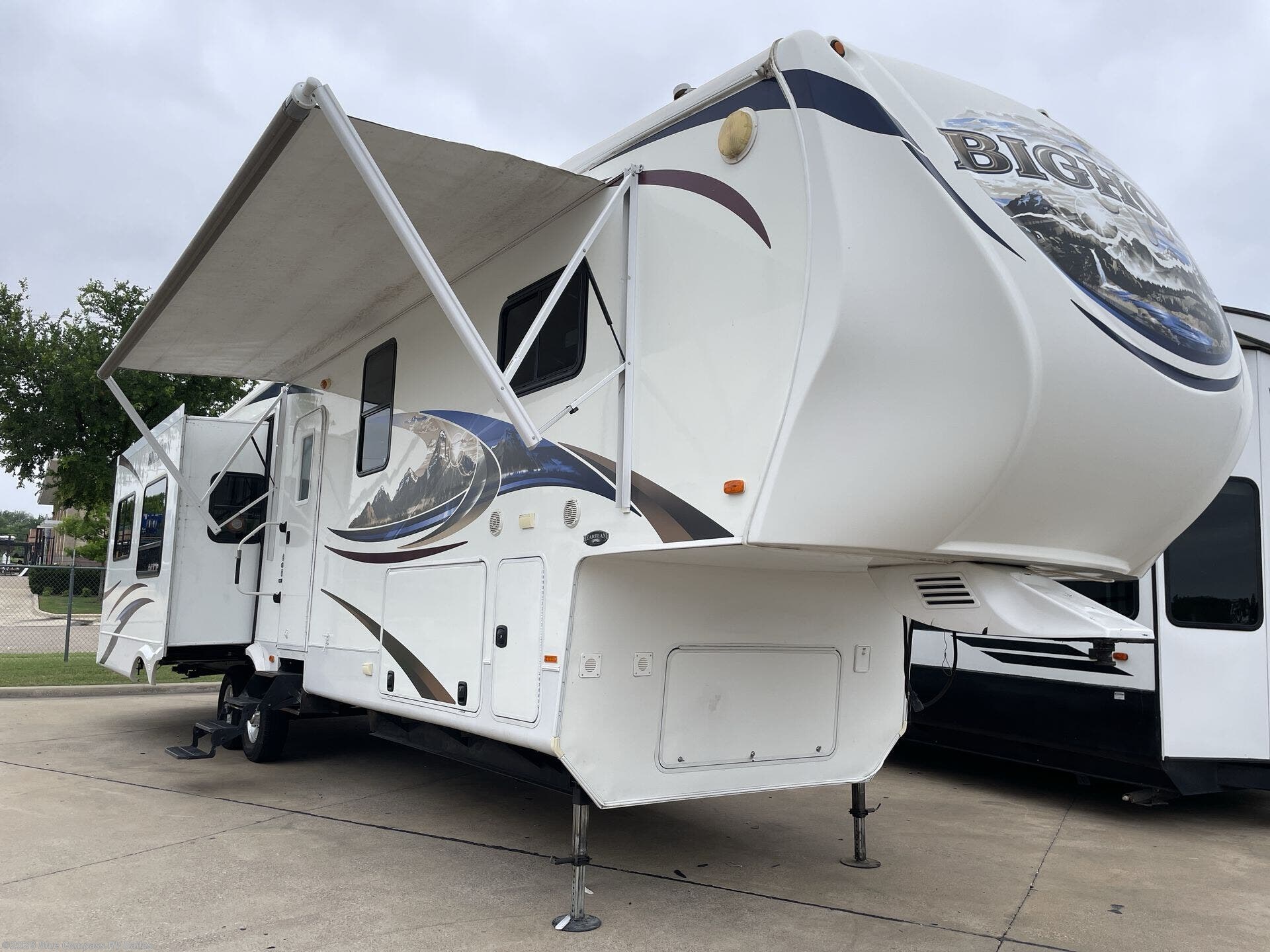 Used 2012 Heartland Bighorn 3610RE available in Mesquite, Texas