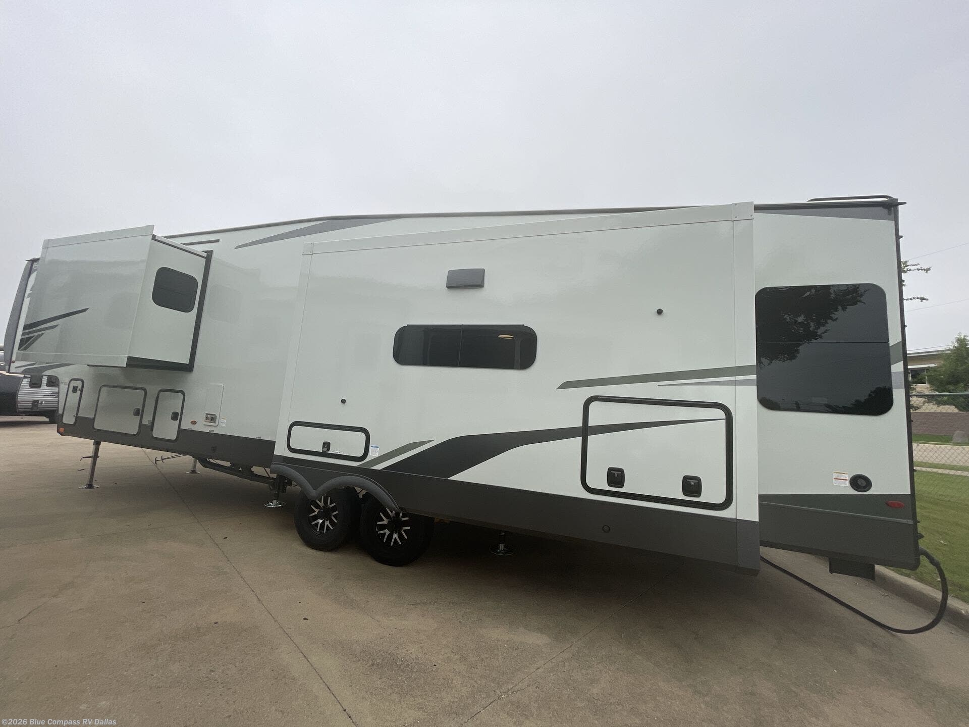 2026 Flagstaff Classic 401CFB by Forest River from Blue Compass RV Dallas in Mesquite, Texas