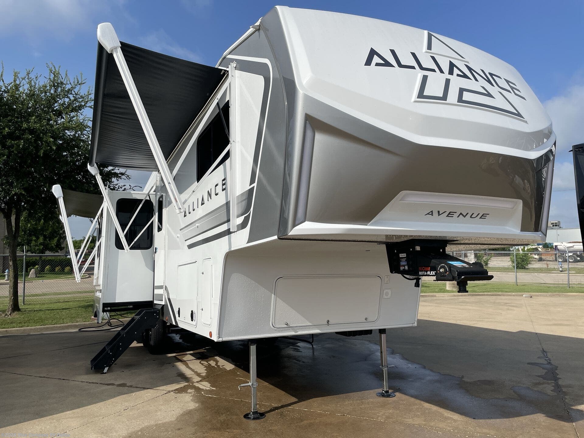 New 2027 Alliance RV Avenue 32RLS available in Mesquite, Texas