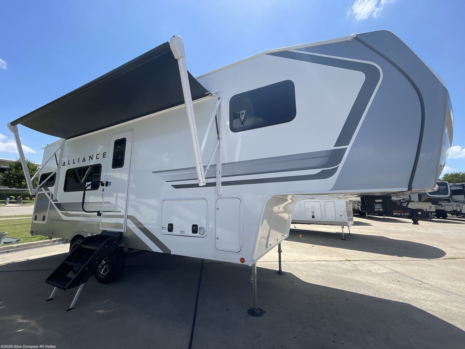 2027 Avenue All-Access 23ML by Alliance RV from Blue Compass RV Dallas in Mesquite, Texas