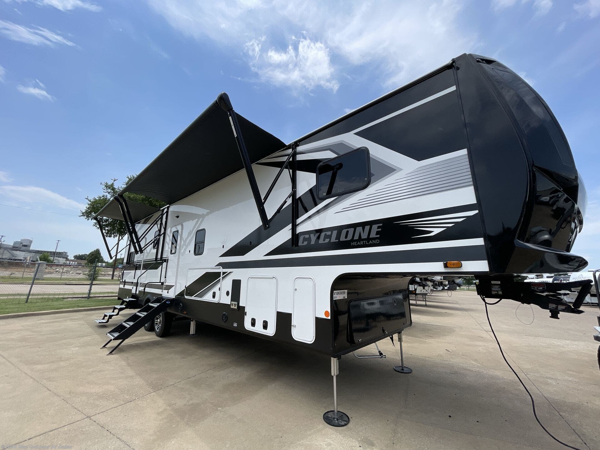 2027 Cyclone 3511 by Heartland from Blue Compass RV Dallas in Mesquite, Texas