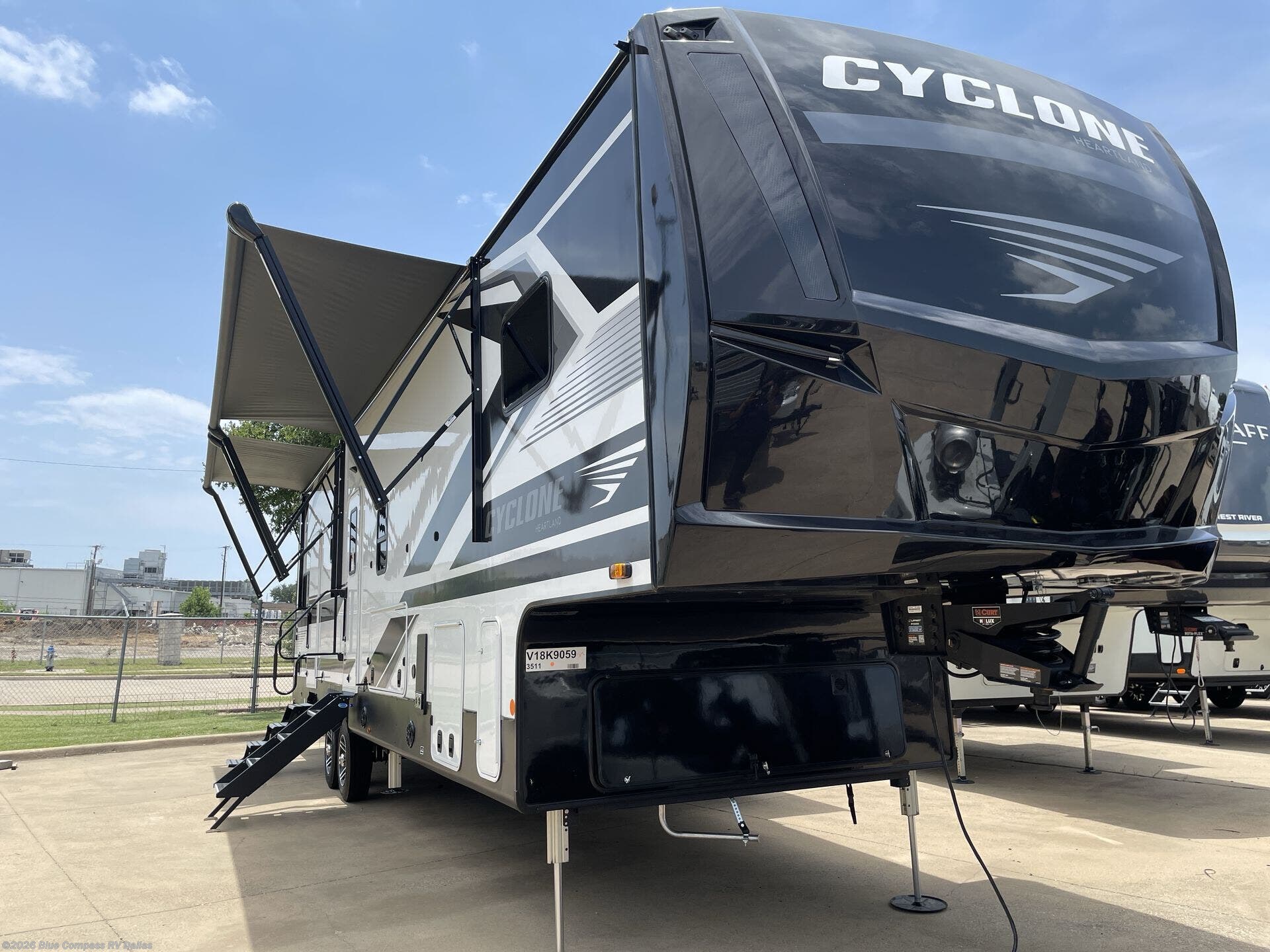 New 2027 Heartland Cyclone 3511 available in Mesquite, Texas