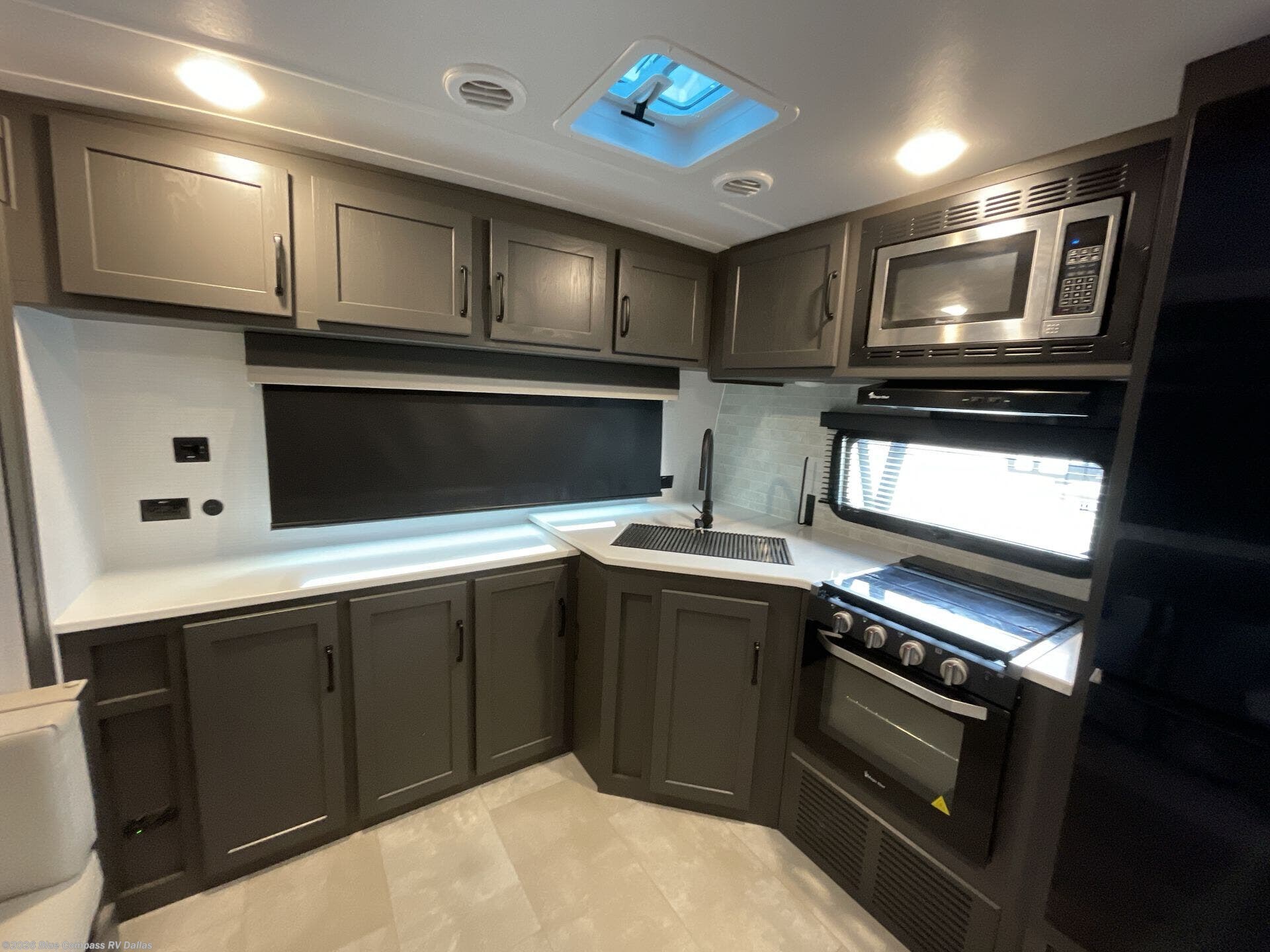 2025 Flagstaff 26FKBS by Forest River from Blue Compass RV Dallas in Mesquite, Texas
