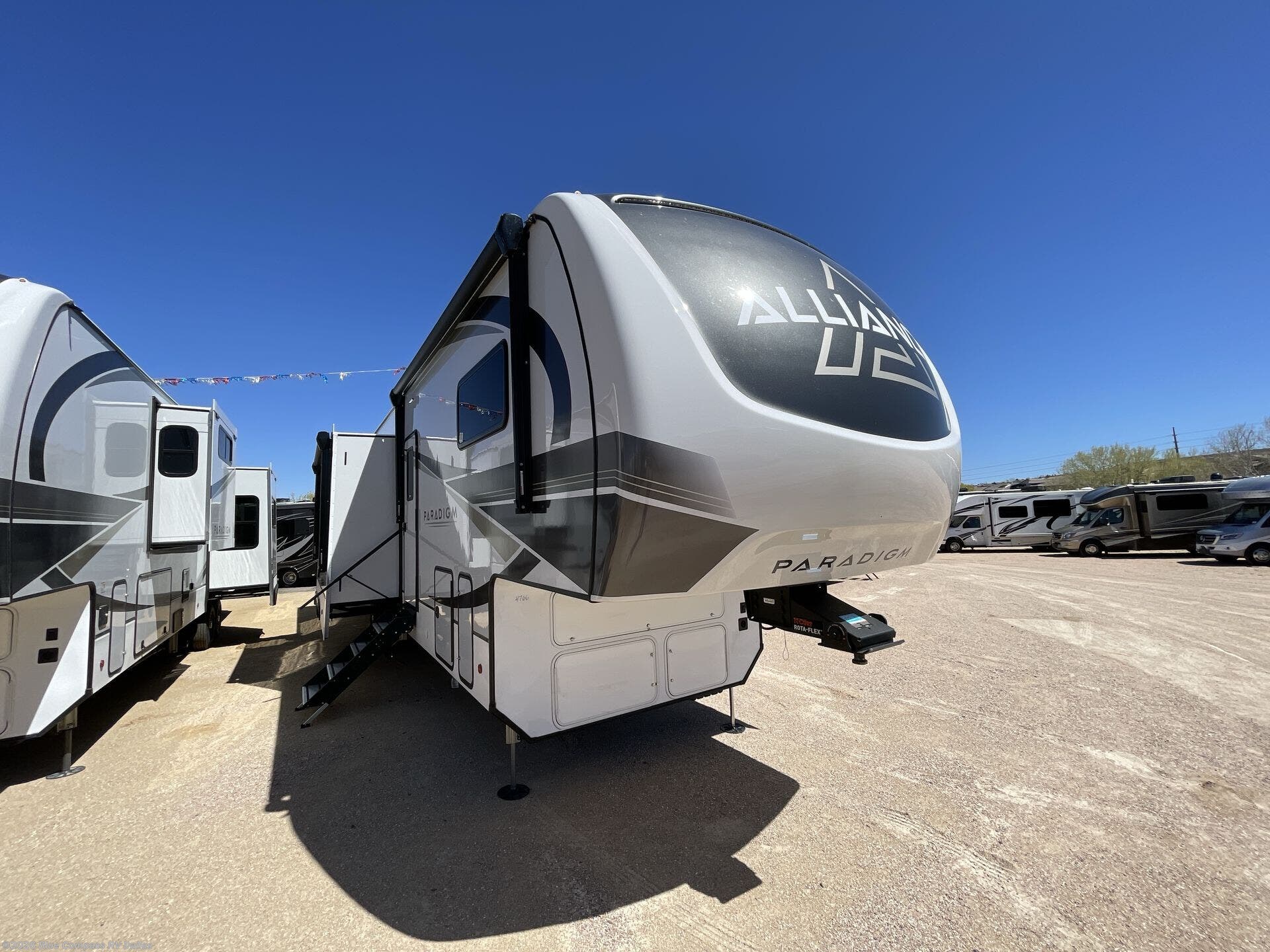 2024 Paradigm 395DS by Alliance RV from Blue Compass RV Dallas in Mesquite, Texas