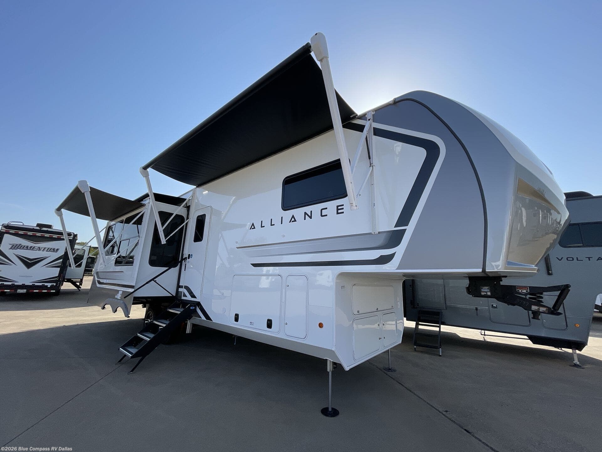 2027 Paradigm 310RL by Alliance RV from Blue Compass RV Dallas in Mesquite, Texas