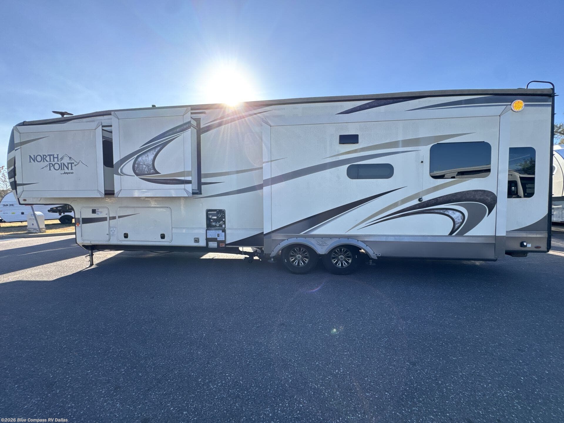 2019 North Point 381DLQS by Jayco from Blue Compass RV Dallas in Mesquite, Texas