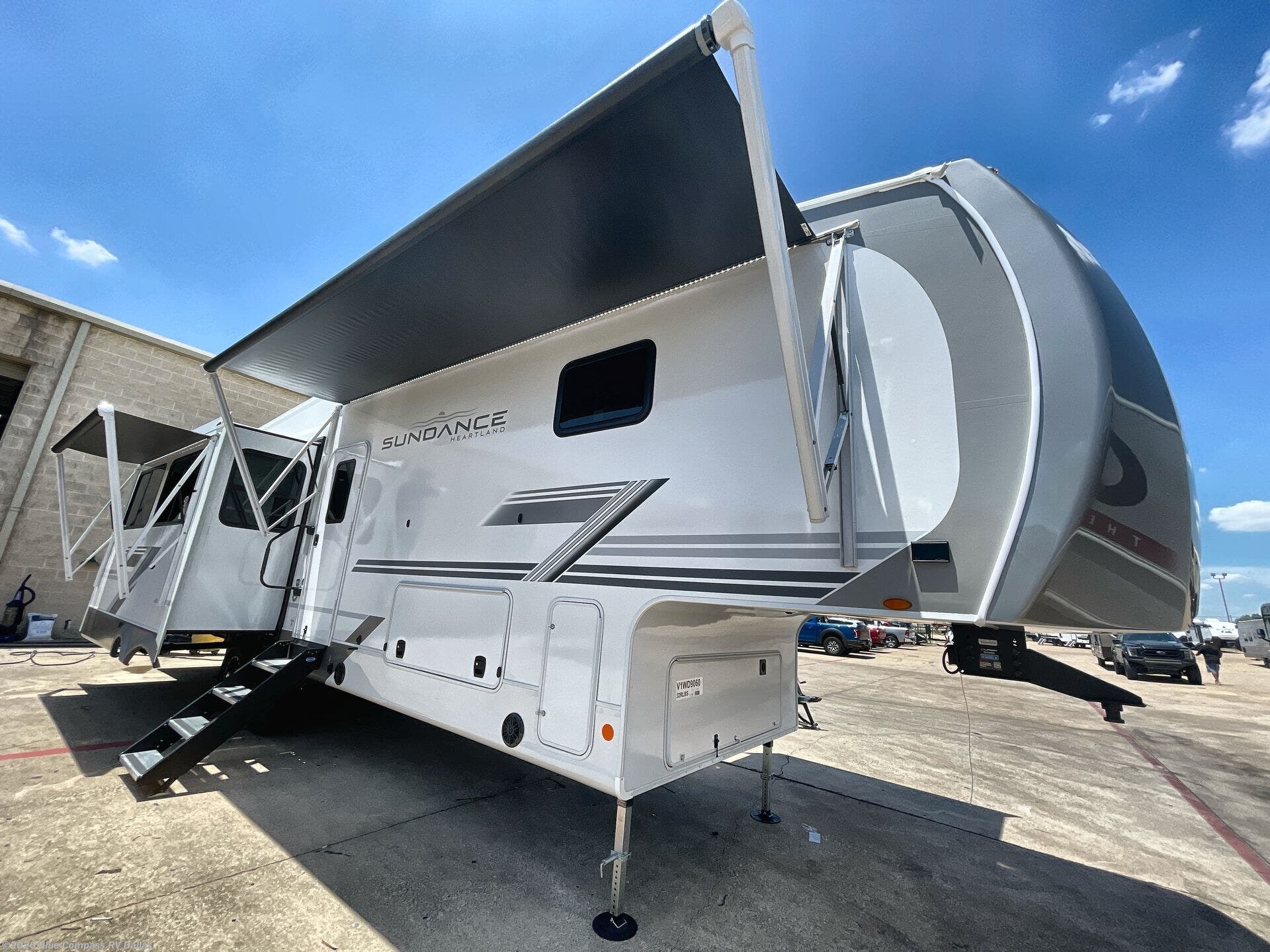 2027 Heartland Sundance 32RLBS - New Fifth Wheel For Sale by Blue Compass RV Dallas in Mesquite, Texas