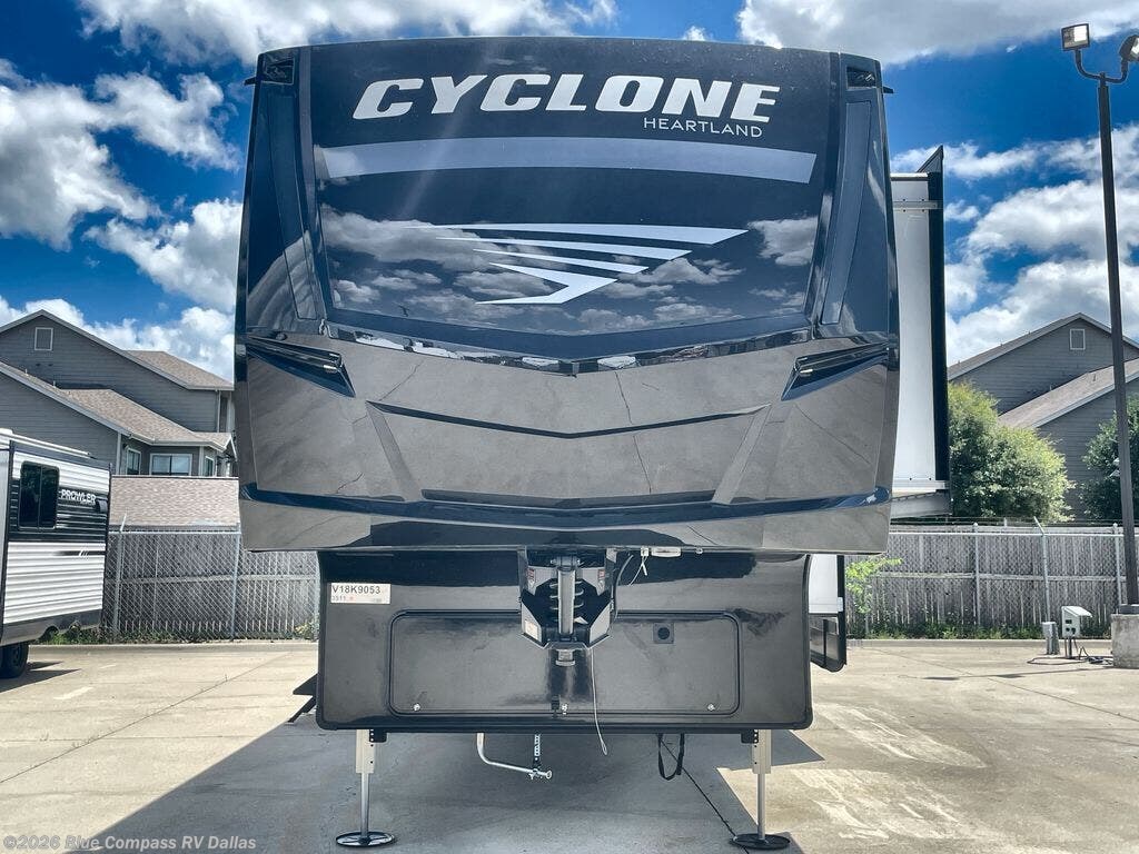 New 2027 Heartland Cyclone 3511 available in Mesquite, Texas