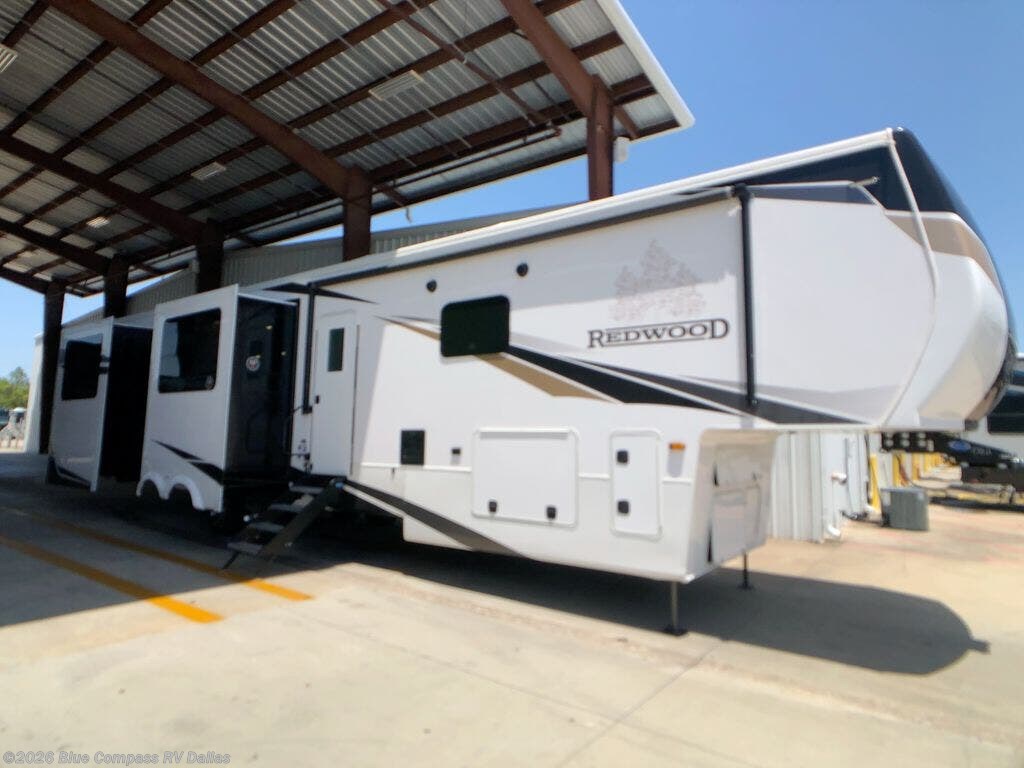 2023 CrossRoads Redwood 4150RD - Used Fifth Wheel For Sale by Blue Compass RV Dallas in Mesquite, Texas