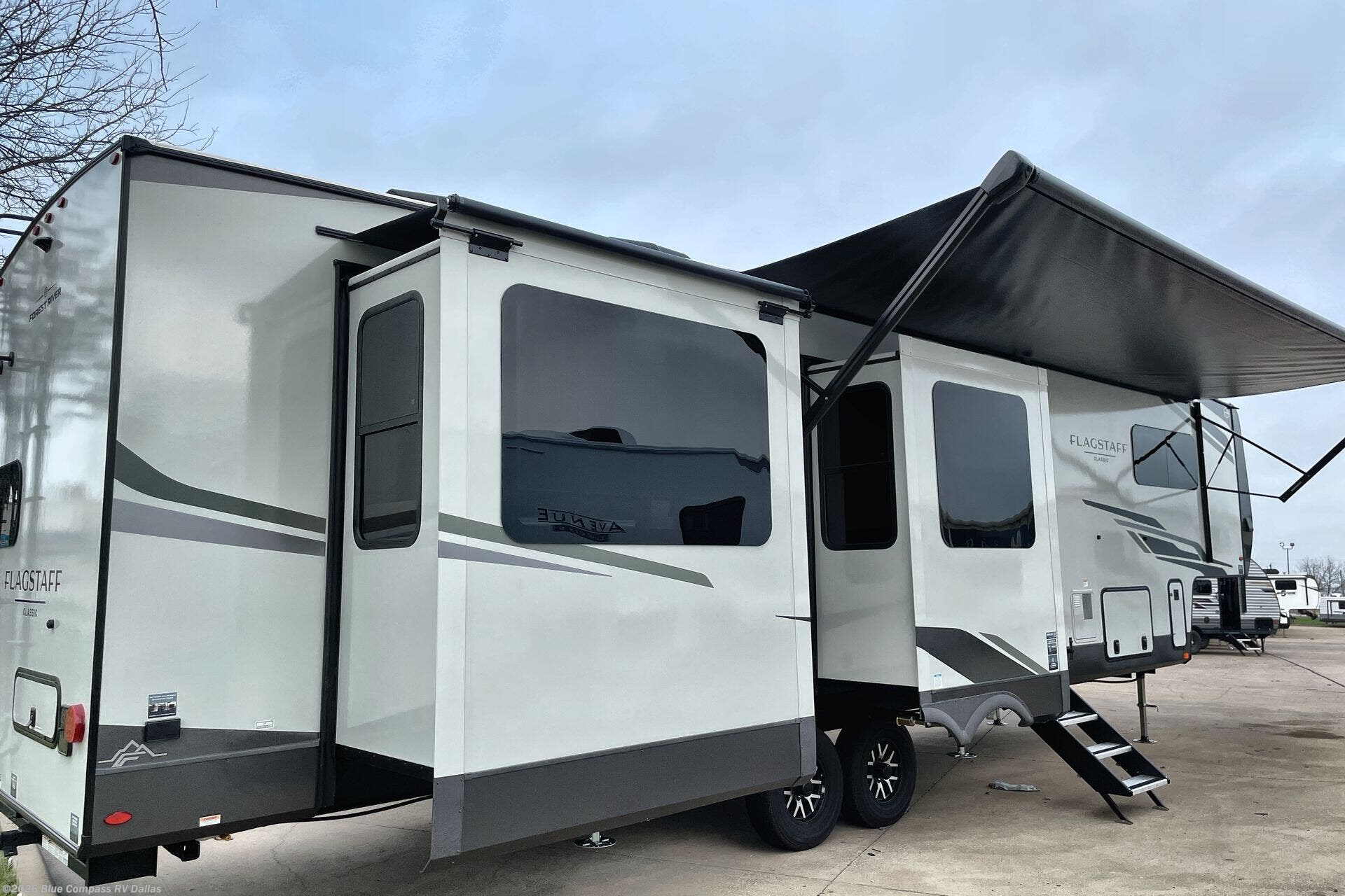 2026 Flagstaff Classic 404CRK by Forest River from Blue Compass RV Dallas in Mesquite, Texas