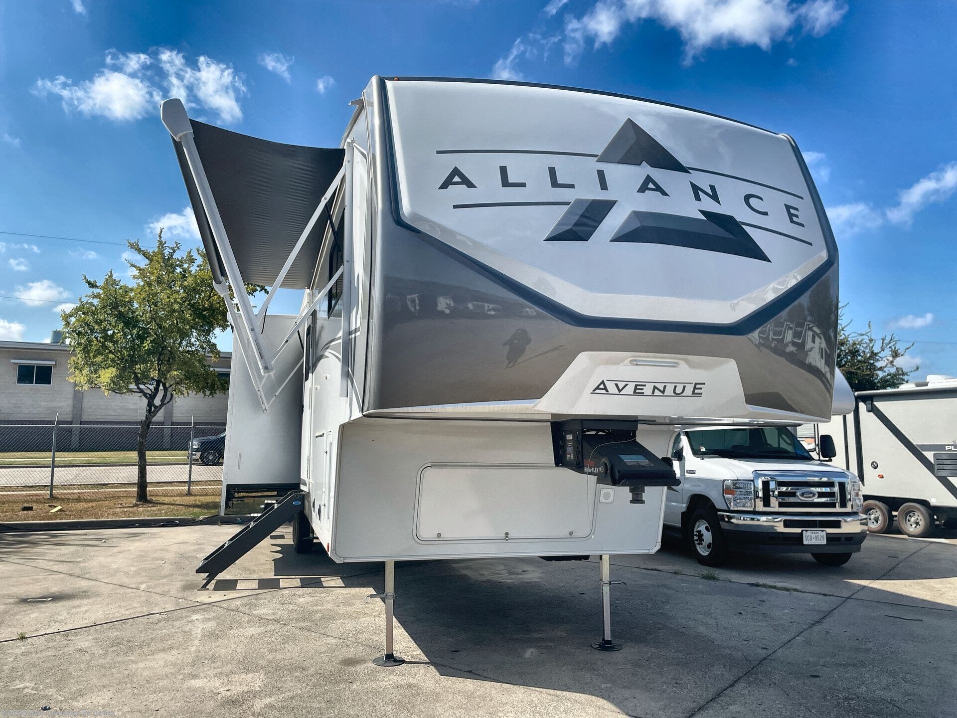 New 2026 Alliance RV Avenue 38DBL available in Mesquite, Texas