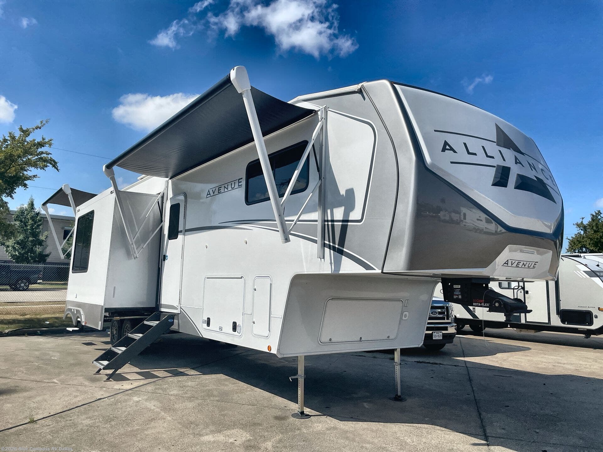 2026 Avenue 38DBL by Alliance RV from Blue Compass RV Dallas in Mesquite, Texas