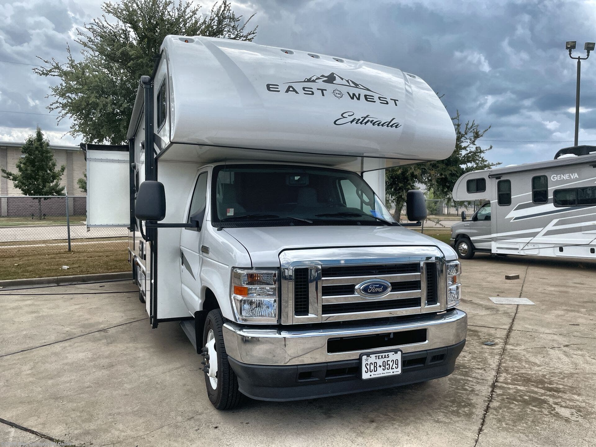 Used 2023 East to West Entrada 2600DS available in Mesquite, Texas