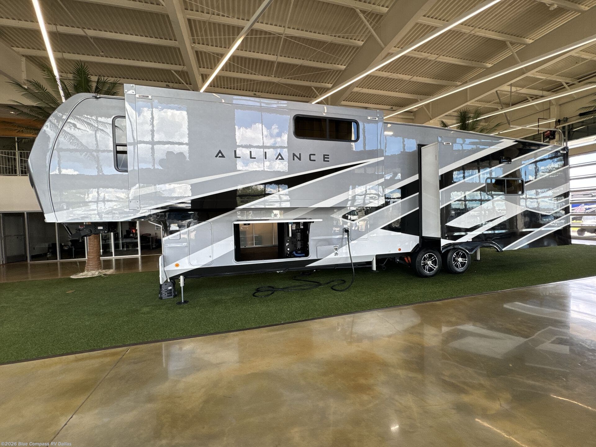 2027 Paradigm 373FB by Alliance RV from Blue Compass RV Dallas in Mesquite, Texas