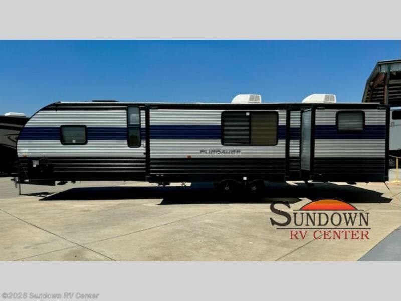 2022 Forest River Cherokee 294KM - Used Travel Trailer For Sale by Sundown RV Center in Atwater, California
