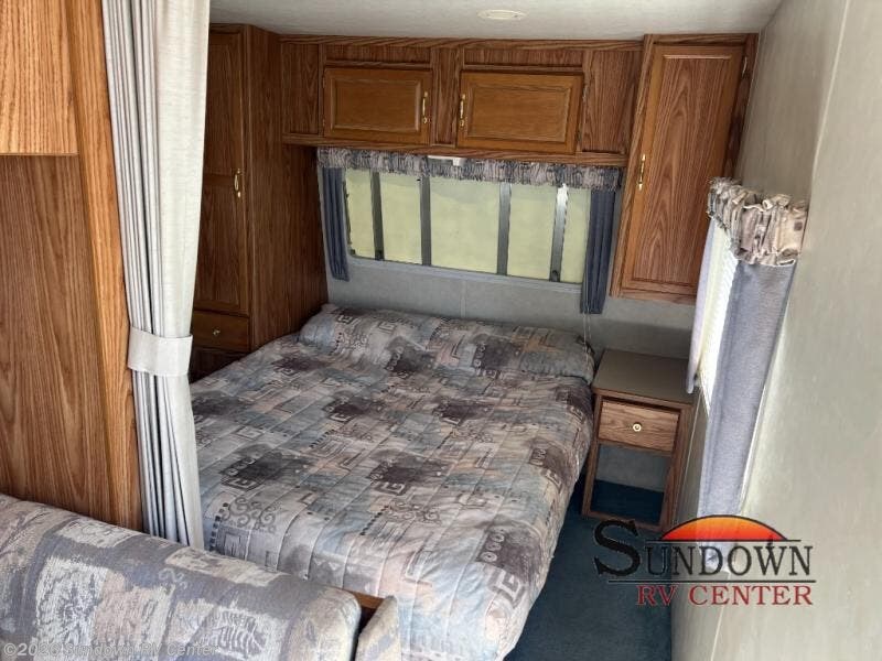 Used 2002 National RV Splash SPLASH 26 available in Atwater, California