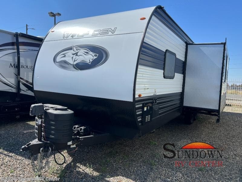 2024 Forest River Cherokee Wolf Den 272BRB - Used Travel Trailer For Sale by Sundown RV Center in Atwater, California