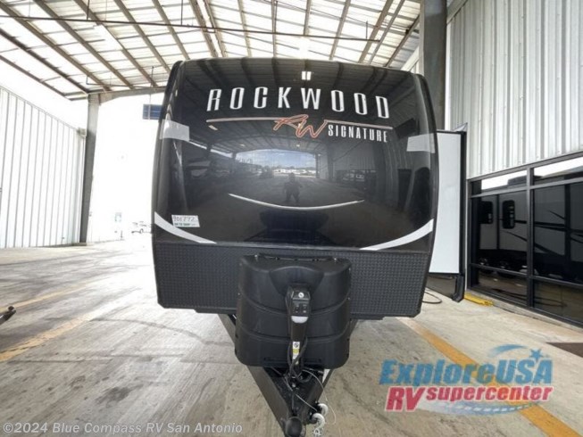 New 2022 Forest River Rockwood Signature Ultra Lite 8332SB available in San Antonio, Texas