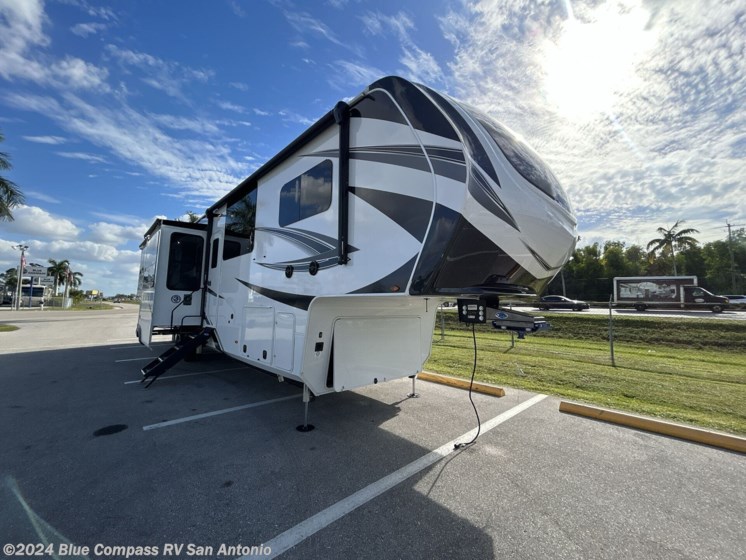 New 2025 Grand Design Solitude 376 RD available in San Antonio, Texas