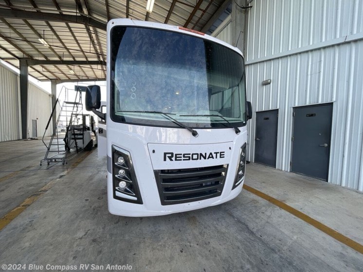 New 2025 Thor Motor Coach Resonate 32B available in San Antonio, Texas