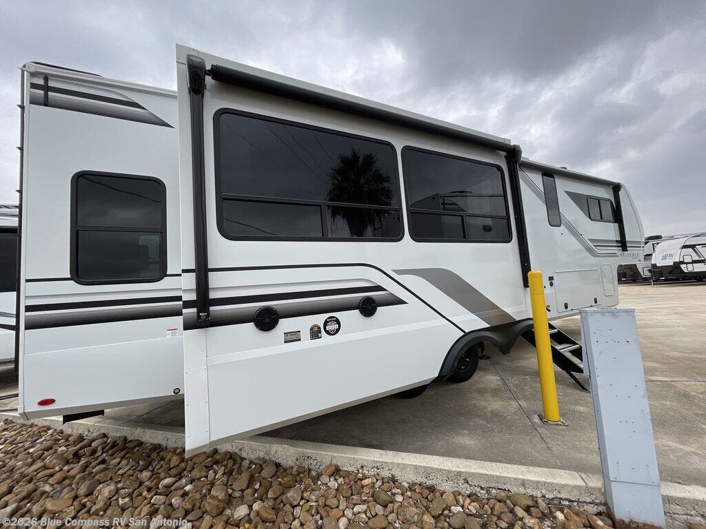 New 2025 Grand Design Influence 3503GK available in San Antonio, Texas